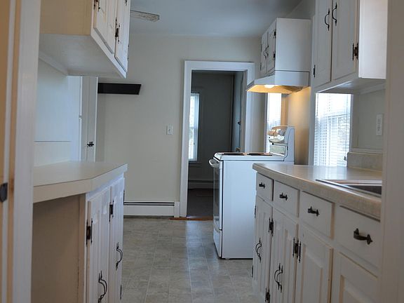 4th image of 21 Union St #2