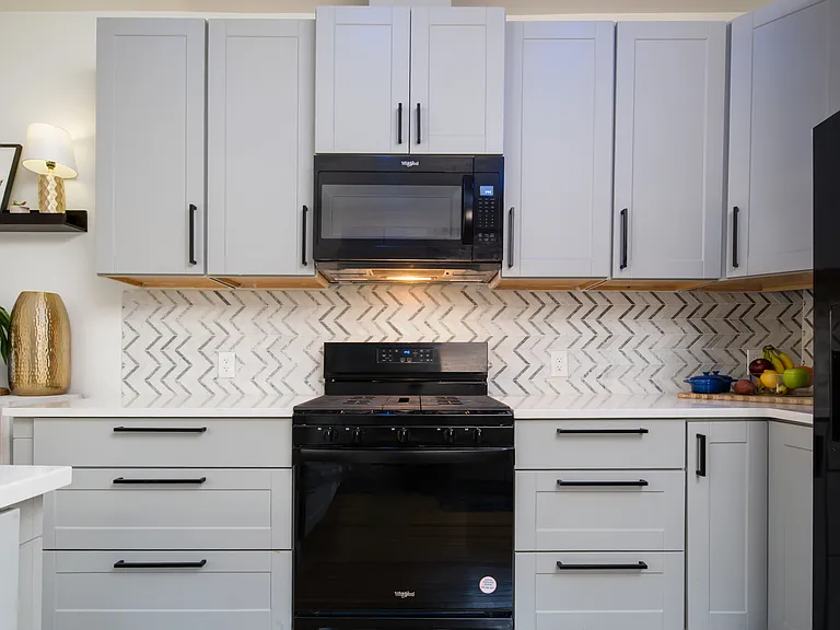 2036 Eliot St — Photo 12