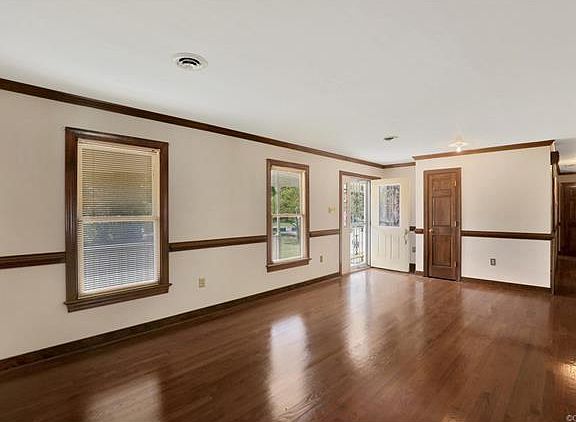 3rd image of 10311 Ramona Ave