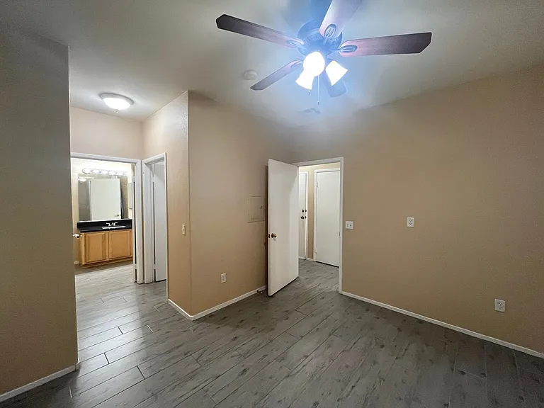 673 Peachy Canyon Cir #103 — Photo 31