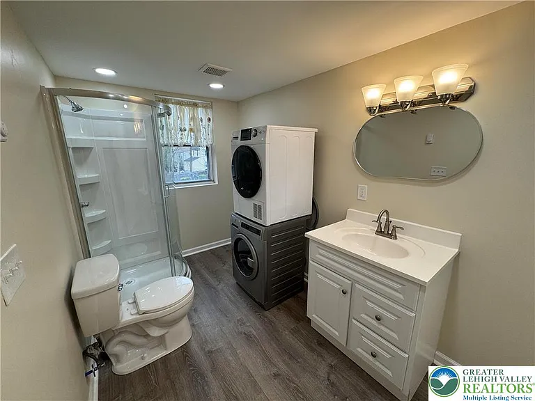 1247 Jackson St — Photo 13
