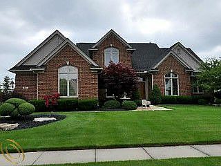 1st image of 427 Belvedere Ct N