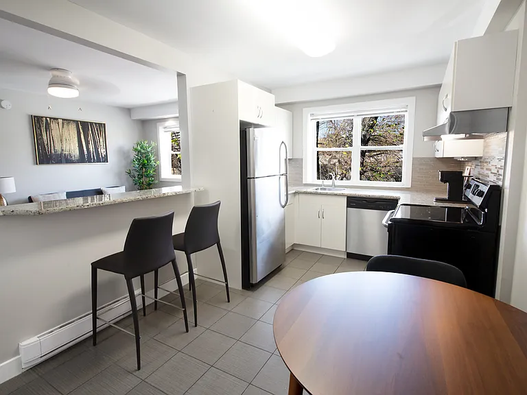 700 Corydon Ave #15 — Photo 31