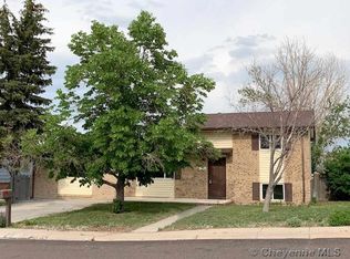 741 Cottonwood Dr, Cheyenne, WY 82001
