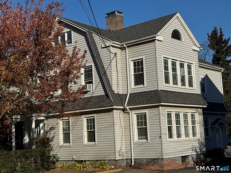 1253 Forest Rd #2 — Photo 4