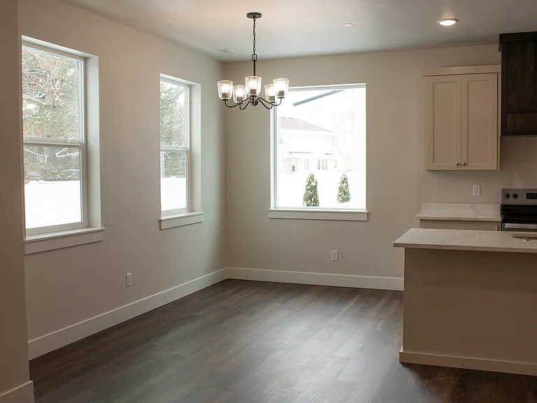 826 E Sunnyside Rd #6-1 — Photo 2