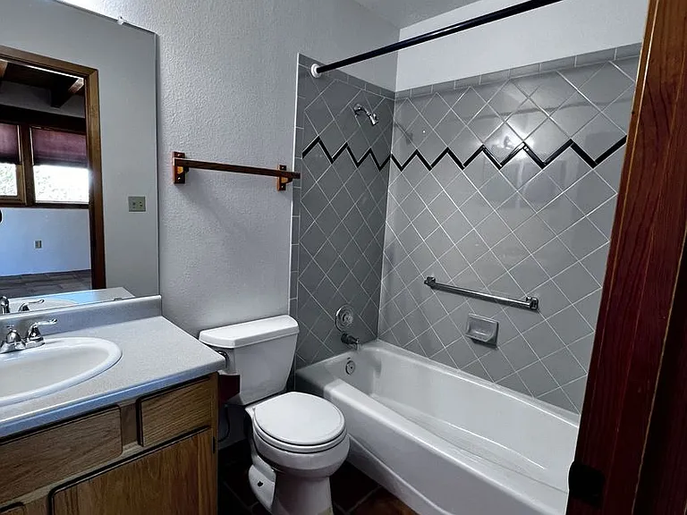 5 Oriente Ct — Photo 45