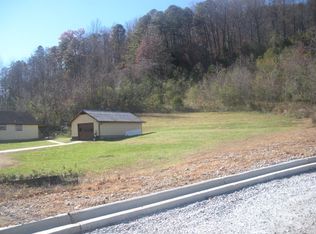 2235 Georgia Rd, Franklin, NC 28734