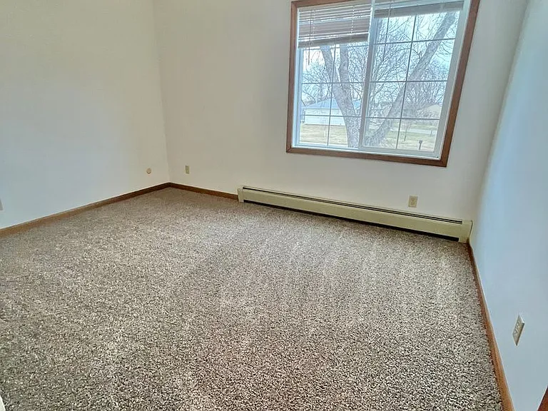 3505 S Hawthorne Ave — Photo 31