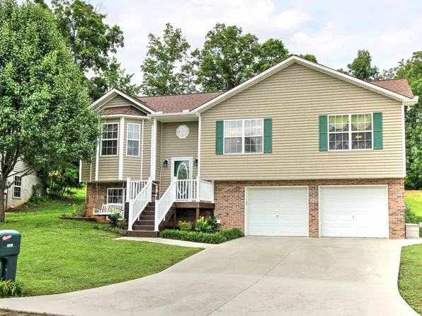 6930 Rambling Brooks Ln, Knoxville, TN 37918