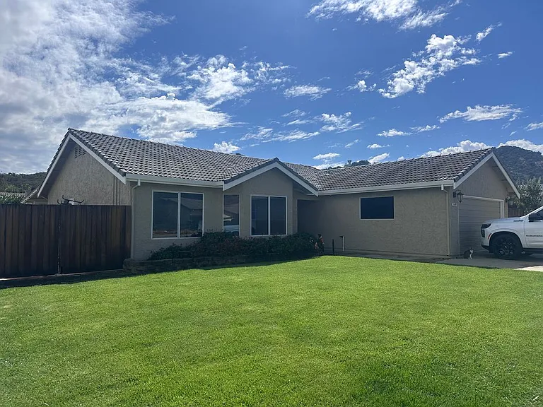 51495 White Oak Dr — Photo 2