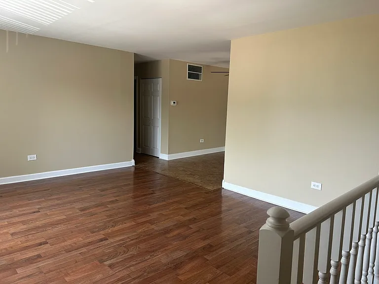1080 Newport Hbr #0 — Photo 3