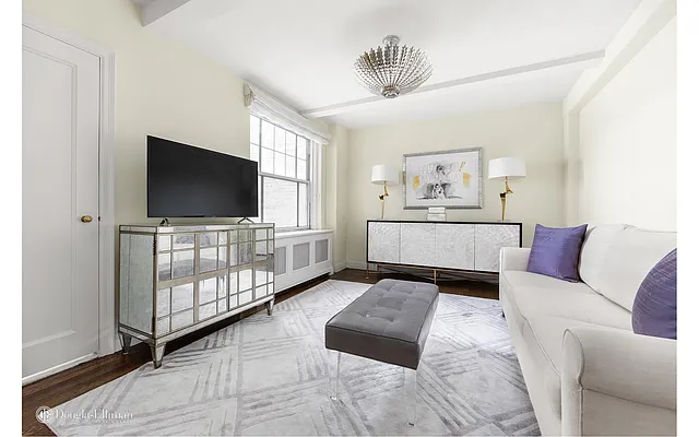 Sold by Douglas Elliman | media 18