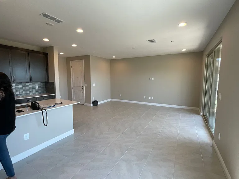 9281 Far Side Ave — Photo 9