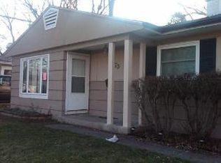 70 Birch St, Carpentersvle, IL