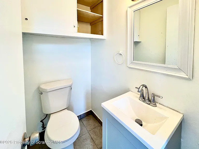 207 Midway Ave — Photo 6
