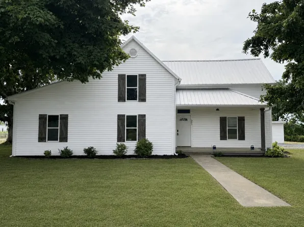 301 Bob Perry Rd, Bethpage, TN 37022