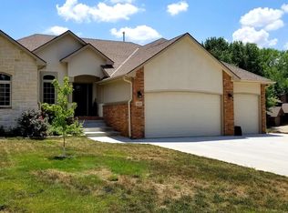 1425 N Dry Creek Ct, Derby, KS 67037