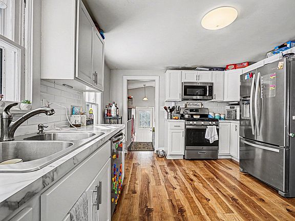 5th image of 234 N Eastern Ave