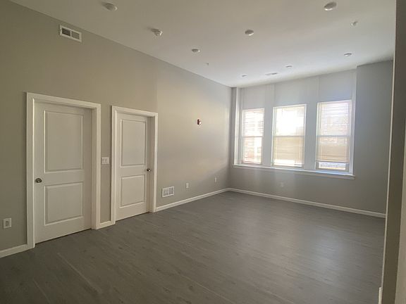2nd image of 4900 Unruh Ave #3