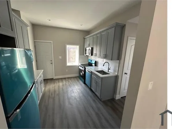 9748 101st St, Ozone Park, NY