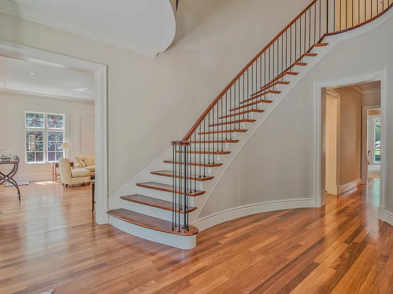 200 Aspen Rd — Photo 10