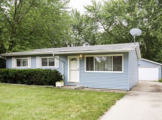 35W927 Crispin Dr, Elgin, IL 60123