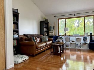 3265 Greenbrier St, Vadnais Heights, MN 55127