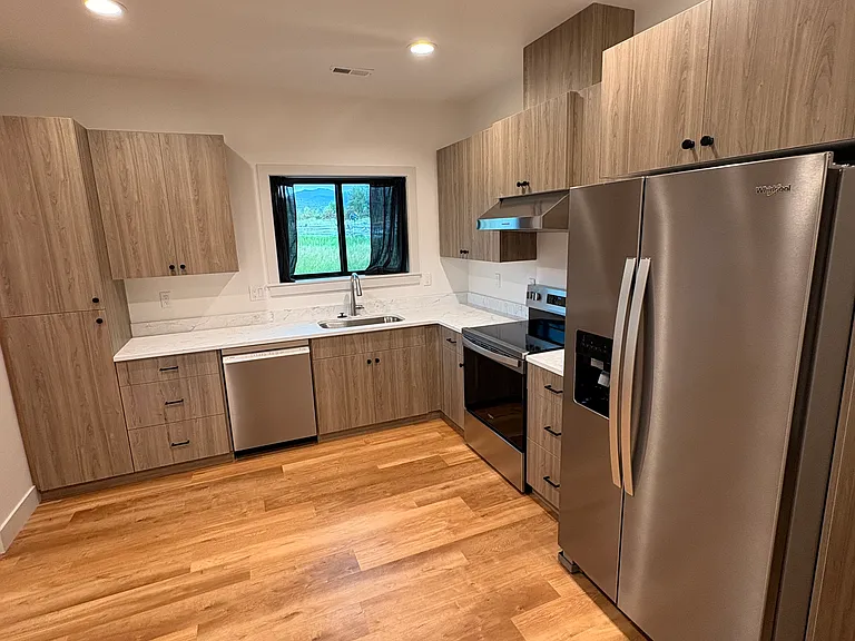 9415 Rio Cir — Photo 2