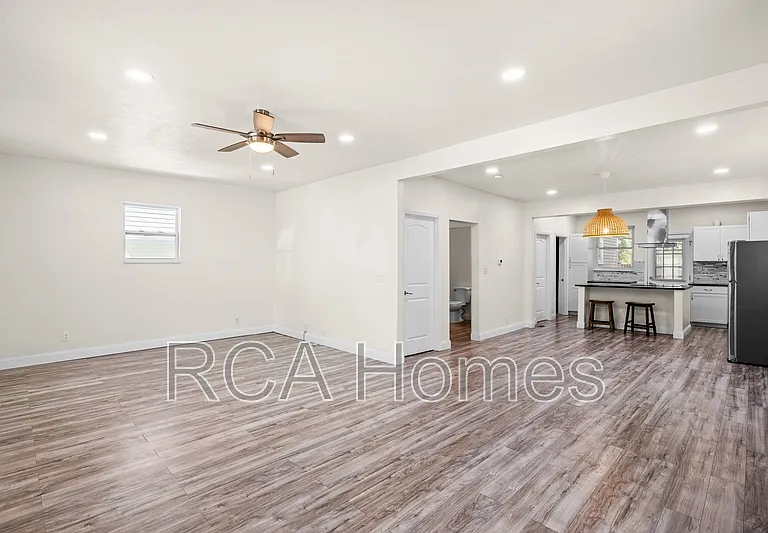 37 N Gray St — Photo 3