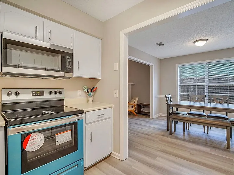 1308 Tower Dr — Photo 8