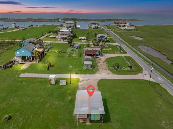 4124 Bush Rd, Pt Bolivar, TX 77650