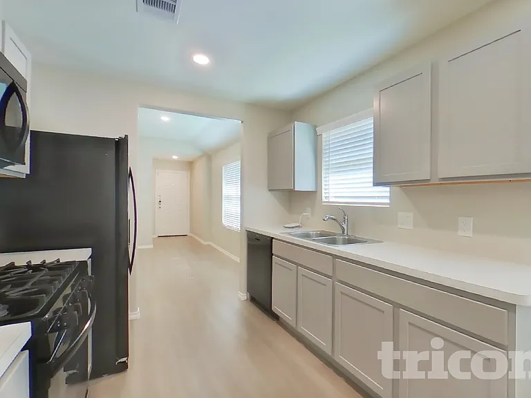 17552 Rosewood Manor Ln — Photo 7