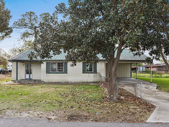 4th image of 1703 Shirley Dr