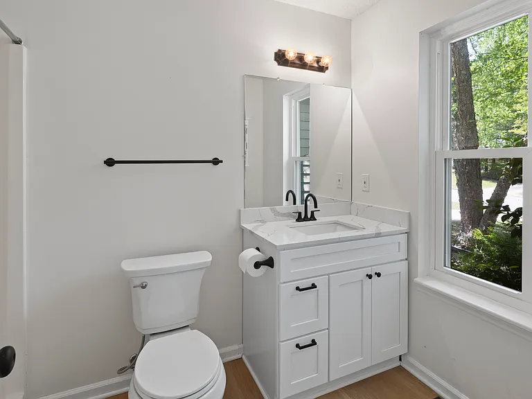 606 Gaslight Trl — Photo 25
