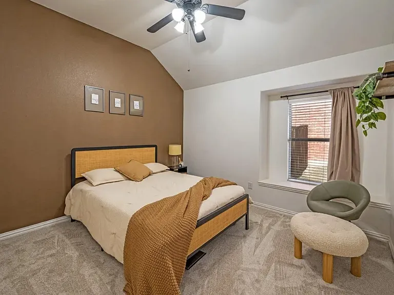 8309 Green Ash Dr — Photo 12