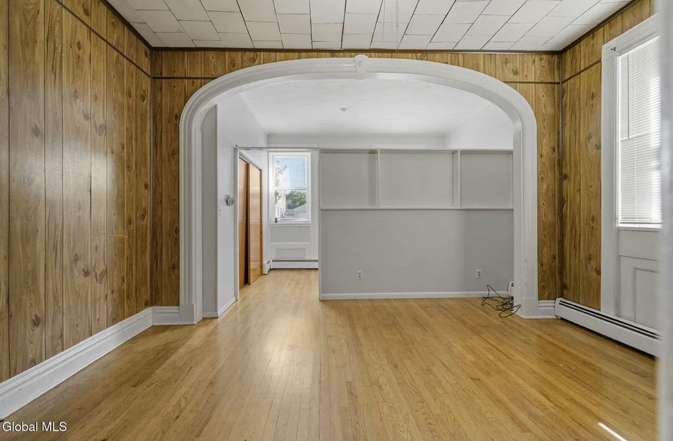 3 bed, $1,750 — Photo 3