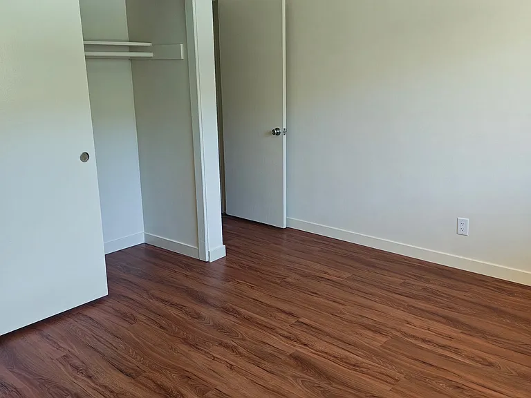 21006 Reynolds Dr #7 — Photo 17
