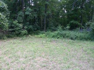 949 W Genesee Rd, Sanford, MI 48657