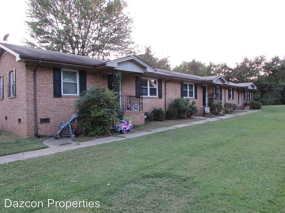 2nd image of 310 Hillcrest Dr #B