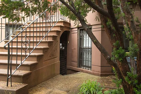 Rented by Brownstone Property Group | media 21