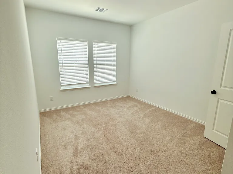 1210 Daybreak Dr — Photo 25