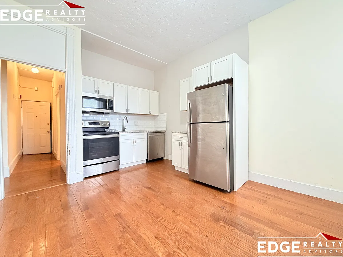 Building Photo - 1 Linden St #2B