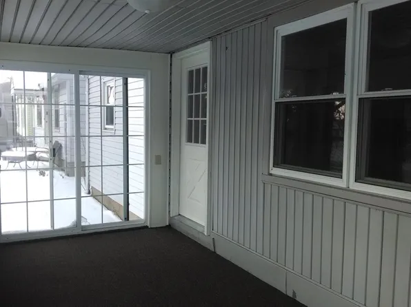 2225 Wellesley Dr, Lima, OH 45804