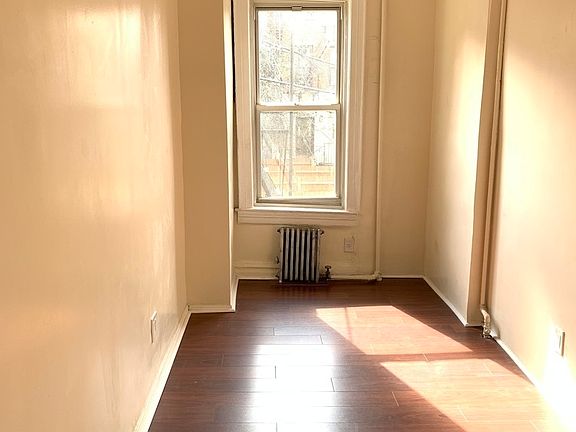3rd image of 346 21st St #2A