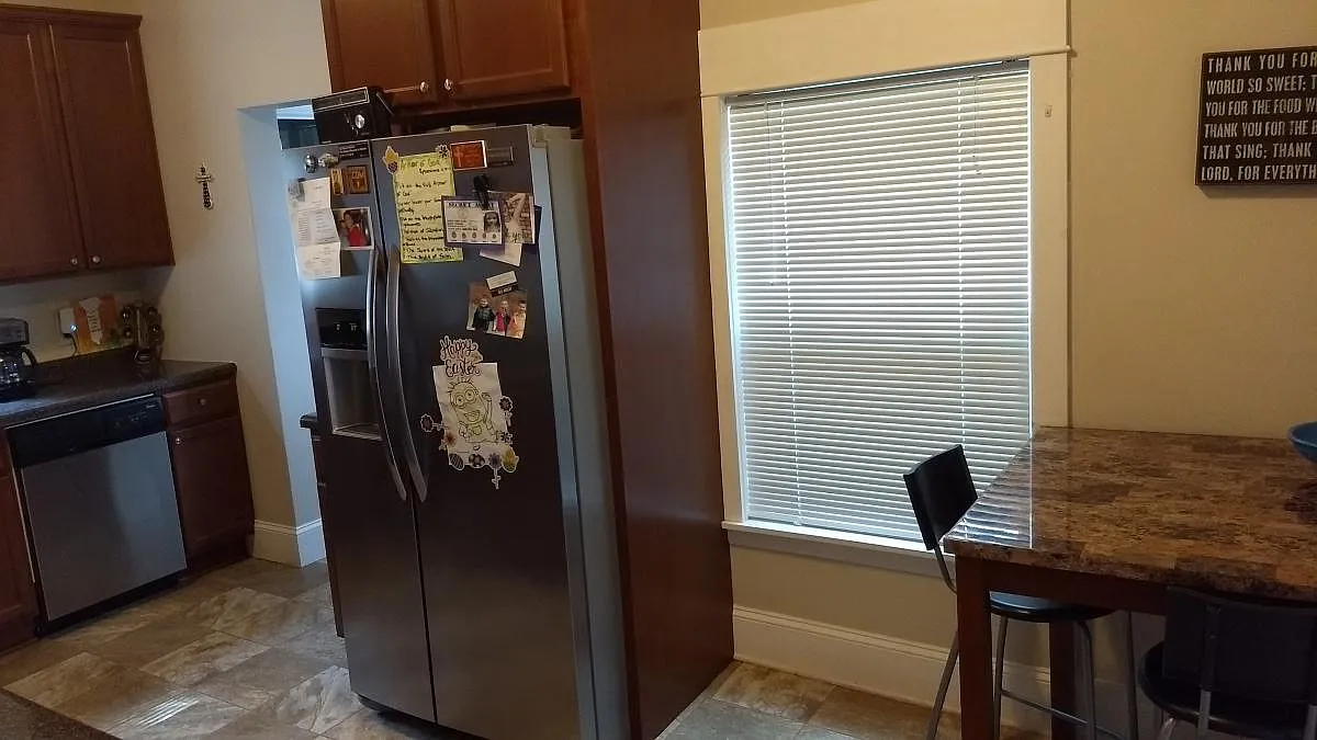 4 bed, 1700 sqft, $2,095 — Photo 4