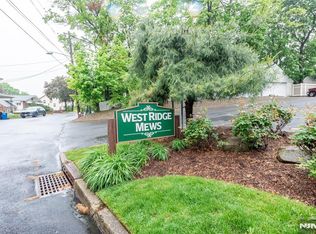403 W Ridge Mews Wood, Wood Ridge, NJ 07075