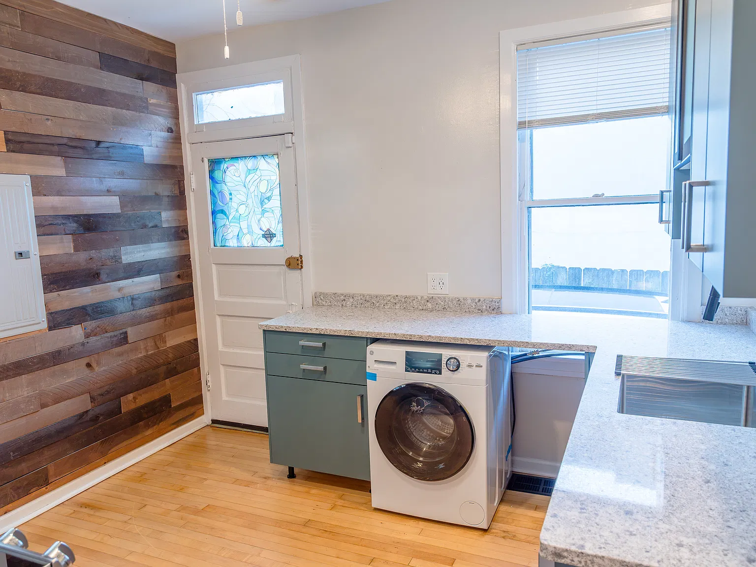 2 bed, $2,100 — Photo 4