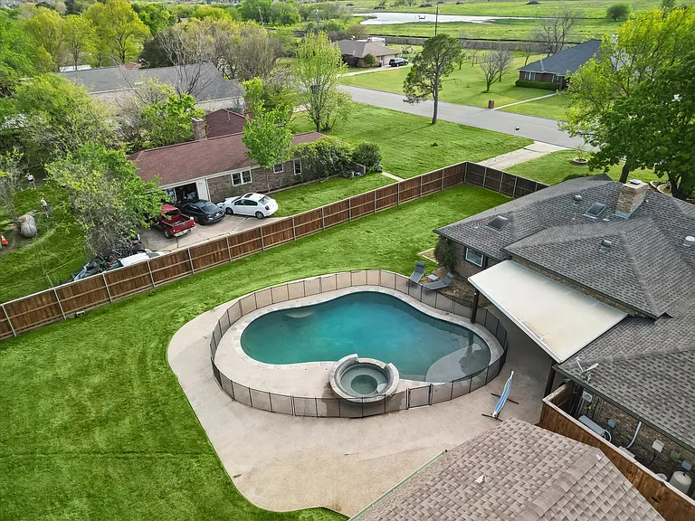 3322 Darby Ln — Photo 86