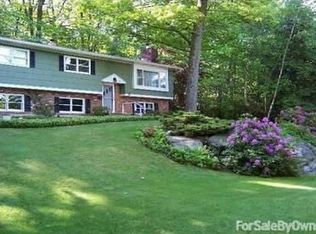 4 Winding Way, Andover, NJ 07821